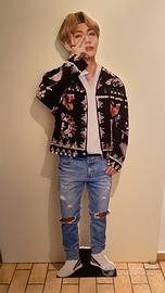 Sagoma V Kim Taehyung BTS grandezza reale reboard
