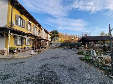 CASA SEMINDIPENDENTE A MONALE