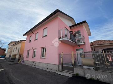 PORZIONE DI BIFAMILIARE A LAINATE