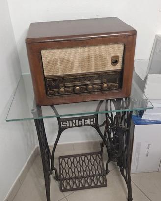 Radiofonografo d'epoca Radiomarelli con giradischi