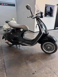 Vespa 946