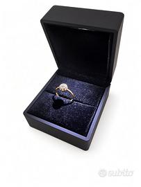 Anello “a toppa” vintage in Oro 18k e diamanti