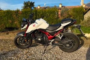Honda Hornet 750