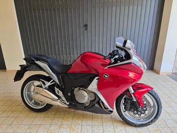 Moto Honda VFR1200F