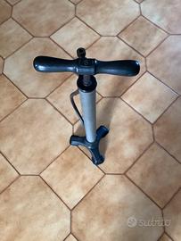 Pompa per bicicletta