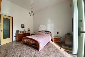 3 LOCALI A NAPOLI