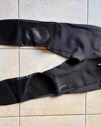 Pantaloni in muta