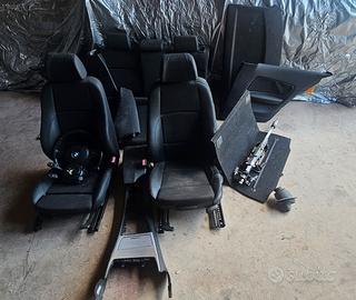 bmw serie 1 interni m-sport