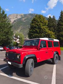 UNICO Defender 110 Td5 auto 9 posti persone/cose