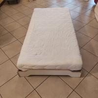 Letto montessoriano completo di materasso 