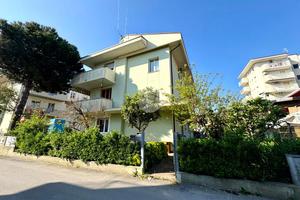 4 LOCALI A RIMINI