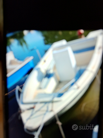 Trimarano di m 4.50 senza il rolbar