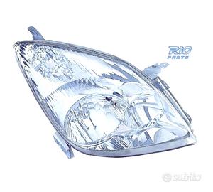 FANALE DESTRO PER TOYOTA COROLLA VERSO 02-04