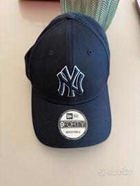 Cappello New Era NY nuovo con cartellino