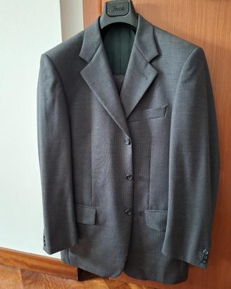 abito da uomo grigio Facis taglia 48