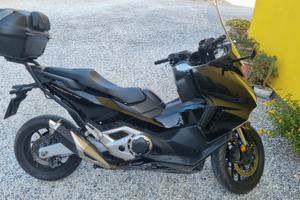 HONDA FORZA 750