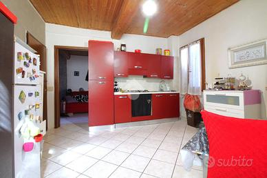 2 LOCALI A RIO SALICETO