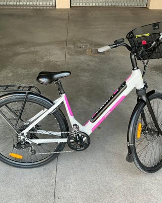 Bicicletta elettrica da donna Argento Omega