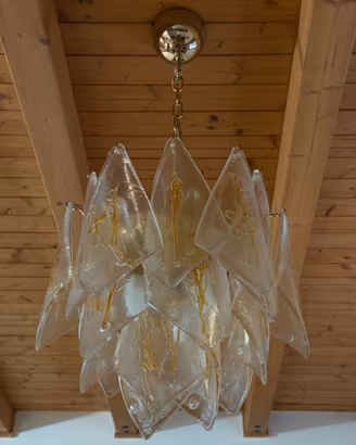 2 lampadari in vetro a petali Murano - La Murrina