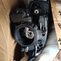 faro anteriore destro