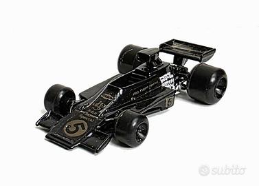 LOTUS FORD 72 (1975) - 5 RONNIE PETERSON