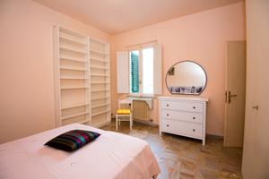 Camere a donne insegnanti