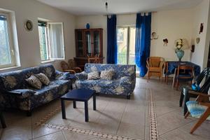 Villetta a pietramelara di ampie dimensioni