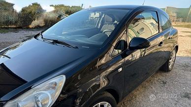 Opel Corsa 1.2 3 porte Easytronic Sport
