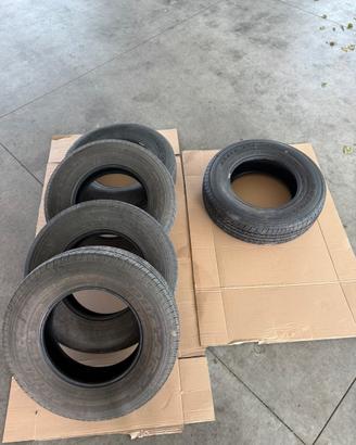 Gomme 245/75 R17  4 usate+1 nuova