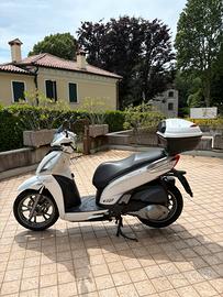 Kymco People 300 ABS