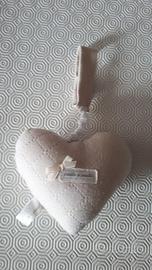 Carillon a forma di cuore Pasito Pasito beige