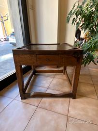 Tavolino di antiquariato (Desco del ciabattino)