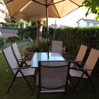 Tavolo da giardino con sedie