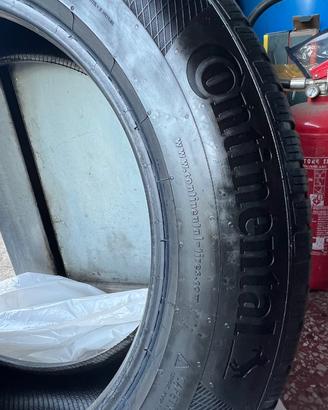 Gomme Continental 235/60 R18 invernali