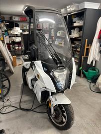 Moto elettrica con fornetto
