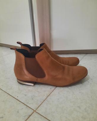 Stivaletto da donna color cuoio Pittarosso