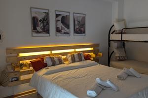 Roccalumera (ME) fino a 6 posti letto e posto auto