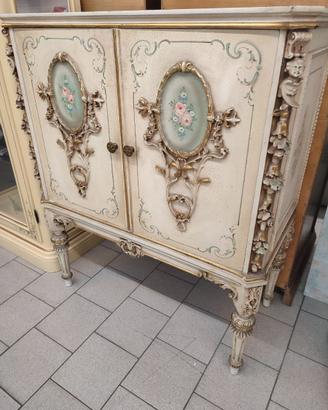 mobile stile veneziano