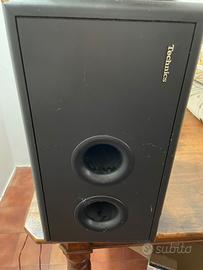 Sistema subwoofer e satelliti