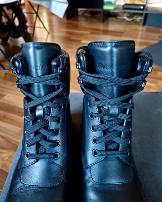 Anfibi Moncler pelle neri