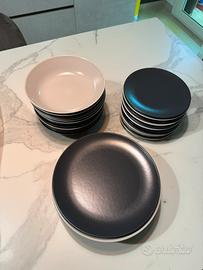 Doppio servizio di piatti ikea FÄRGKLAR