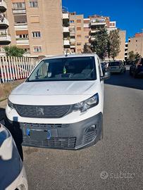peugeot parner furgone