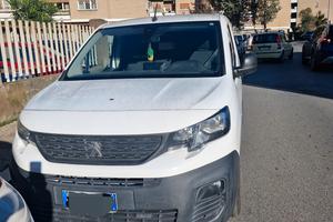 peugeot parner furgone