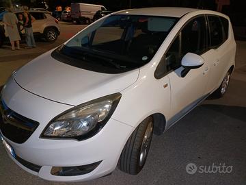 Meriva b