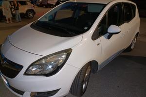 Meriva b