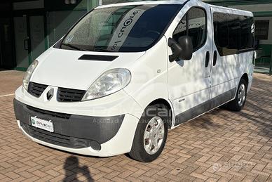 RENAULT Trafic T27 2.0 dCi/115 PC-TN Passenger Com