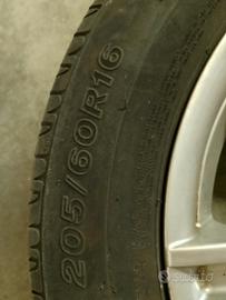 Gomme estive più cerchi in lega Fiat 16