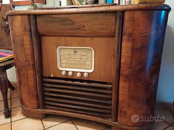 Mobile radio prima metà del 900