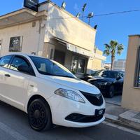 LANCIA Ypsilon 1.0 5p Hybrid Silver