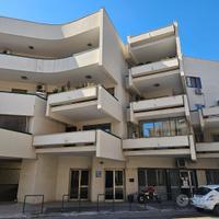 Appartamento 4 vani e acc. con Box e posto auto